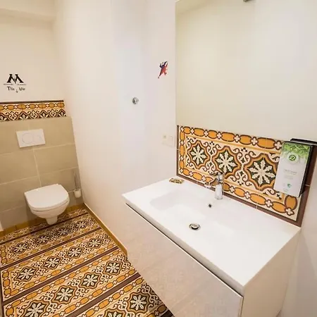 Smart - Gare Du Midi Apartman