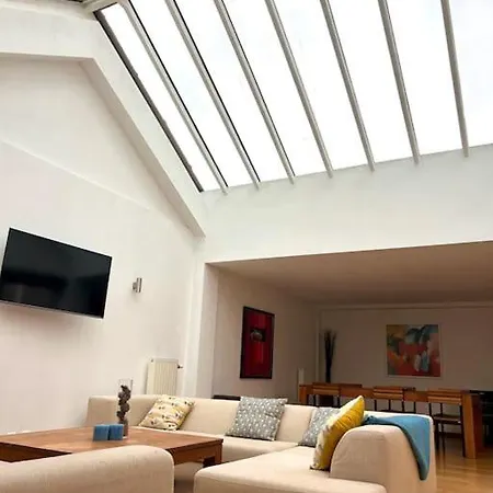 Down Town Spacious Duplex With Private Parking & Game Appartement