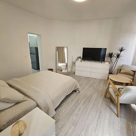 Sweet And Chill Center Of # 2 *