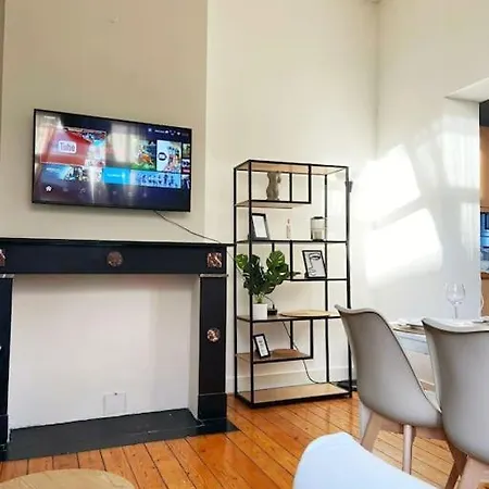 Cute Flat In
