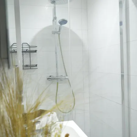 Studio Gare Du Midi Apartment *