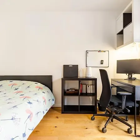 Elegant Canal-view Duplex With Free Parking Brussels