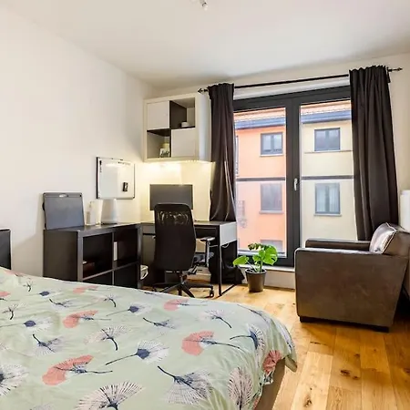 Apartment Elegant Canal-view Duplex With Free Parking Brussels