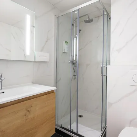 Ibis Styles Louise Hotel