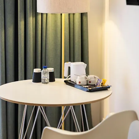 Louise Hotel 3*