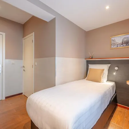 Hotel Barry 2*