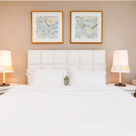 Free Parking & Wifi Designed In Centr Of City Apartment Brussels