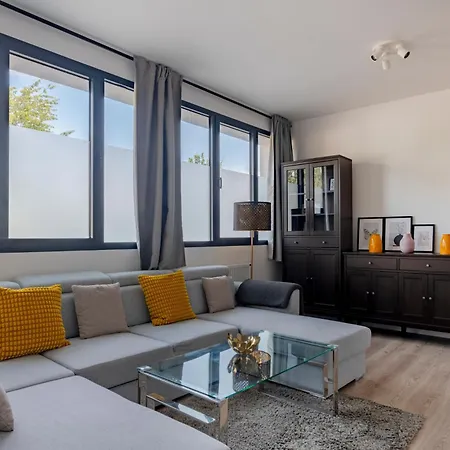 Eu Design Apartman *