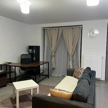 Holiday 2 Central Apartment