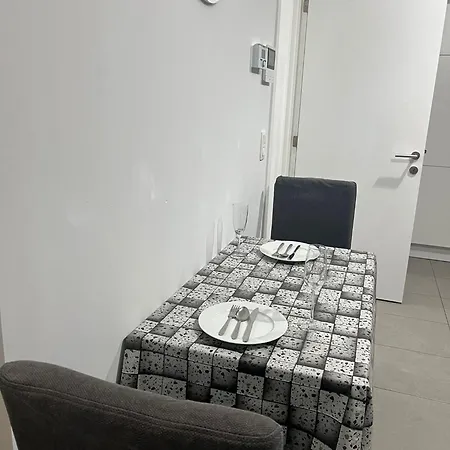 Holiday 2 Central Apartment