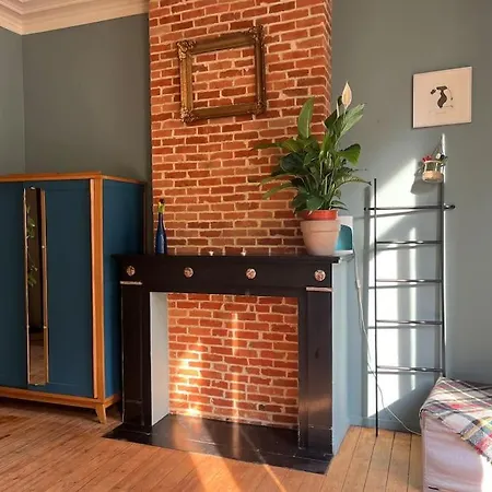 Nina's Place In The Center *