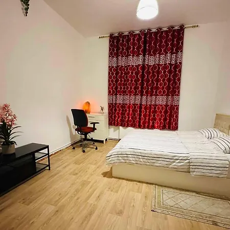 Modern & Comfortable Center Oasis~king Bed ! * Bruselas