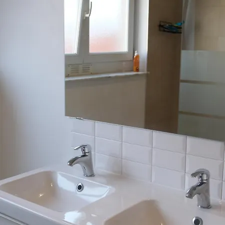 Maison Familiale * بروكسل
