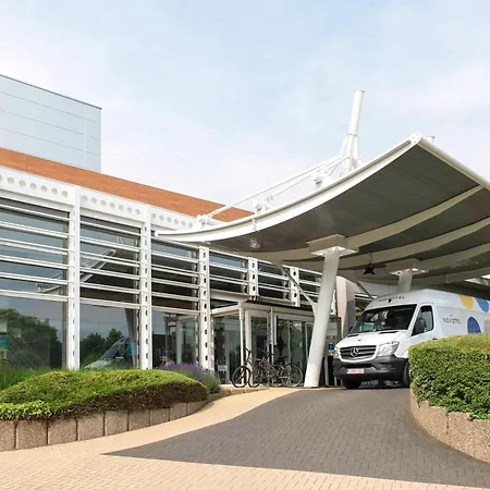 Novotel Brussels Airport 3*