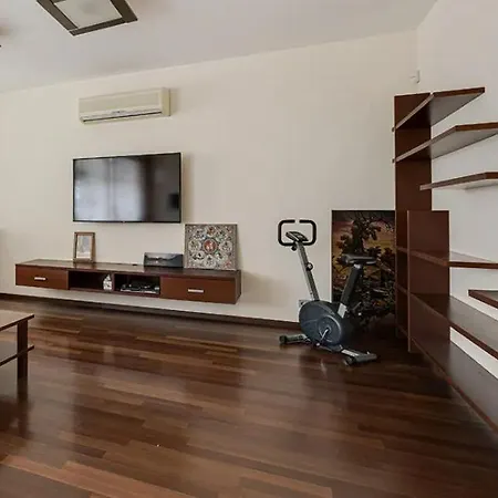 2 Bedroom Cozy In The Center -after Request - Peаse Contаct Our Manаger On Tеlegram, To Confirm Your - Telegrаm Nickname Is - Peterbook2024 *