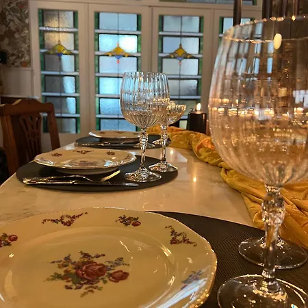 La Petite Foret Art Deco In *