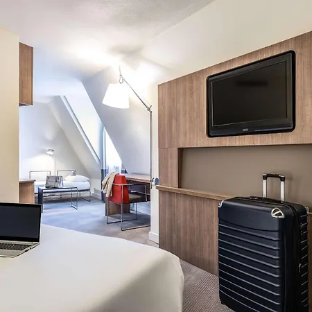 Hotel Novotel Off Grand Place 4*
