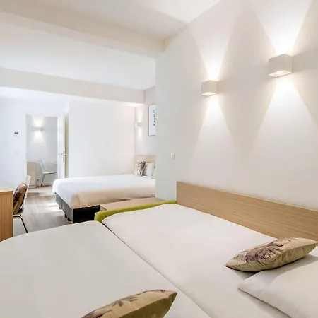 アパートホテル アダージョ アクセス ヨーロッパ アパートホテル 2* ブリュッセル