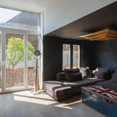 Flagey Terrace Design דירה בריסל