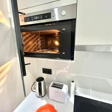 Good Price Studio In * Bruxelles