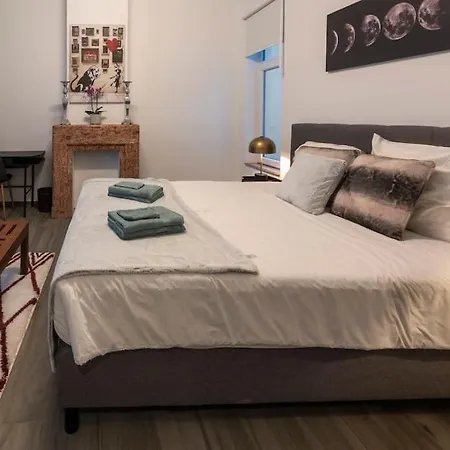 Place Saint Catherine Apartment *