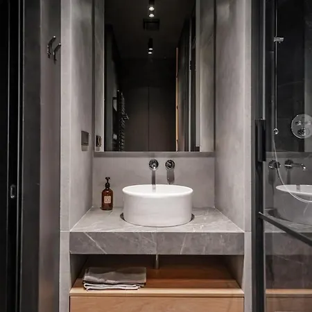 Apartment Designed Free Parking & Wifi
