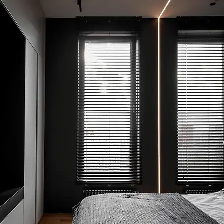 Designed Free Parking & Wifi Apartment *