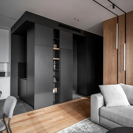 Designed Free Parking & Wifi Apartment