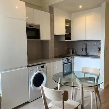 1 Avec Parking Au Coeur De 2d בריסל