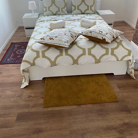 Fly House Apartament *