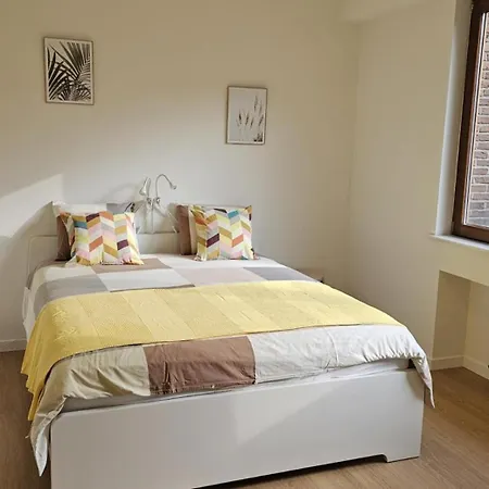 Apartamento Chez Esmara Et Philippe Bruxelas
