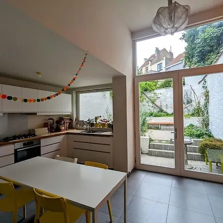 아파트 Charming House With Garden *
