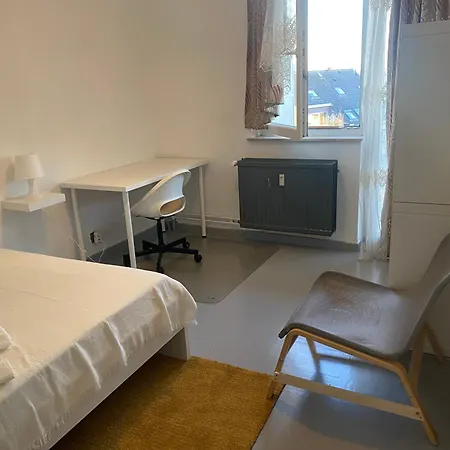 Fly City House Koekelberg Guest house *