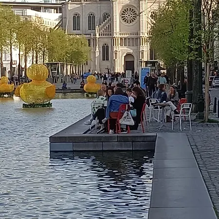 De Charme Au Coeur De Bruxelles!! Appartamento *