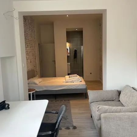 Exceptional 600 M2 Spacious 12bd 12ba Bruxelles