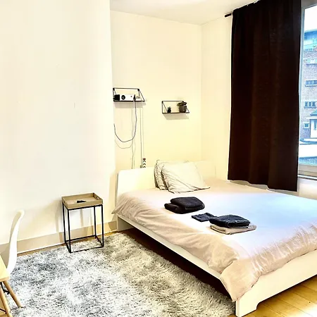 Place De La Liberte Apartment *