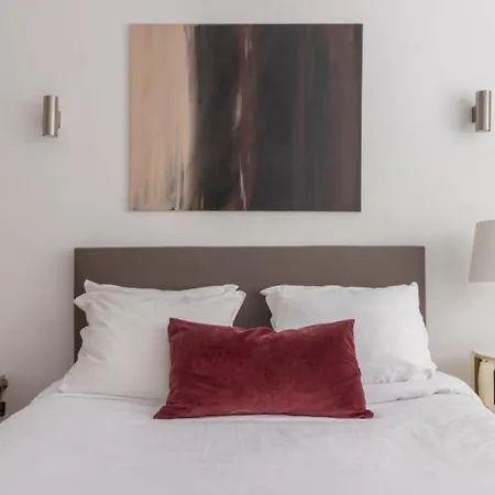 Apartment Comfy Chic *