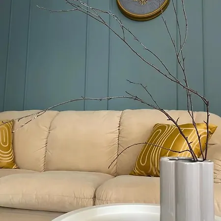 Chaussee De Wavre Family App's