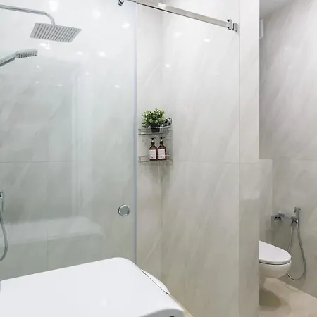 Chaussee De Wavre Family App's * Брюссель