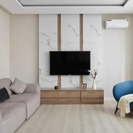 Chaussee De Wavre Family App's Apartment *