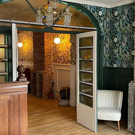 La Petite Foret Art Deco In