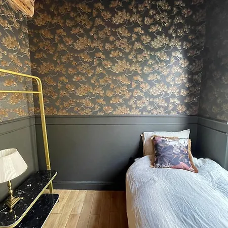 La Petite Foret Art Deco In *