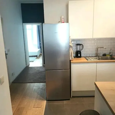 Beautiful 2 Bedroom In Place Flagey Bxl * בריסל