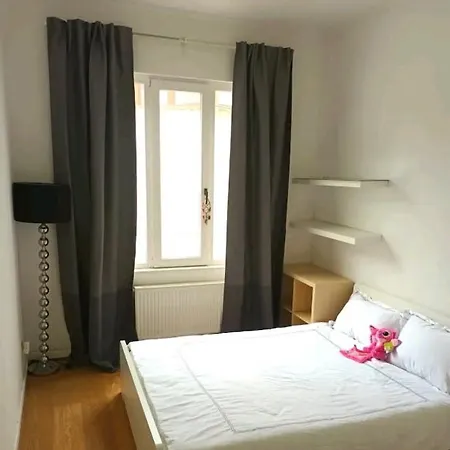 דירה Beautiful 2 Bedroom In Place Flagey Bxl בריסל