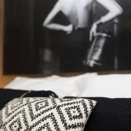 Authentic Belgian Home, Downtown *