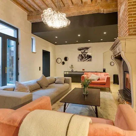 Authentic Belgian Home, Downtown * Bryssel