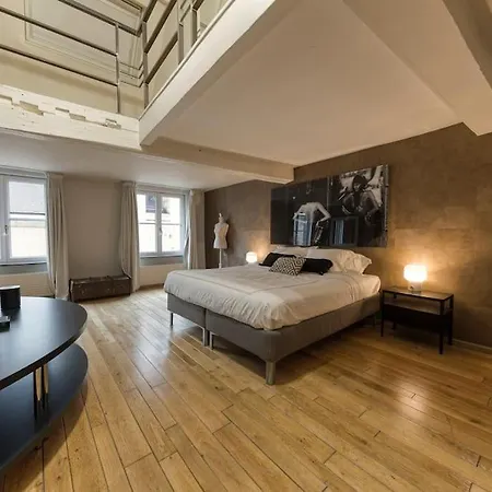 Authentic Belgian Home, Downtown * Bryssel