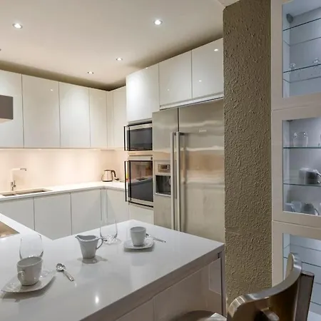 Authentic Belgian Home, Downtown Villa