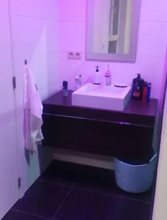 1 Bedroom Sainte-catherine - Center