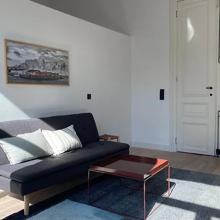 Canopee Guesthouse Ixelles